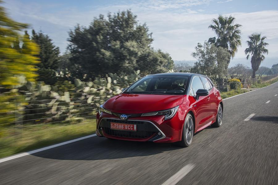  Toyota Corolla Hybrid 2018 года  (WW) (фото 40 из 61)